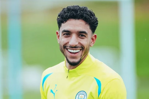  "أنا مصمم".. وصلة غناء من مرموش للاعبي مانشستر سيتي قبل مونديال الأندية (فيديو)